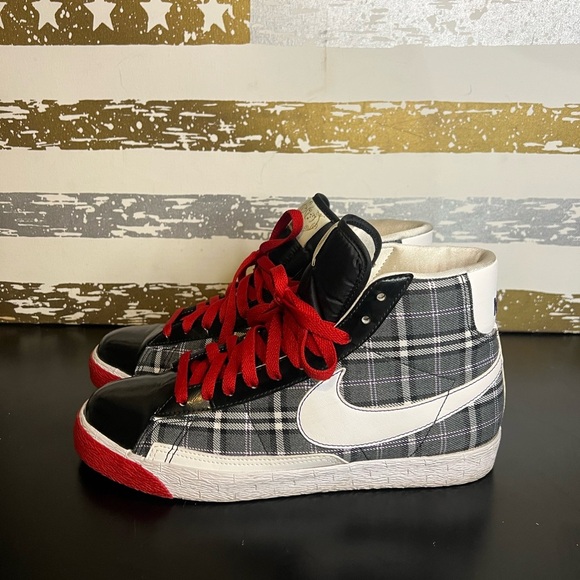Other - Nike Blazer Plaid